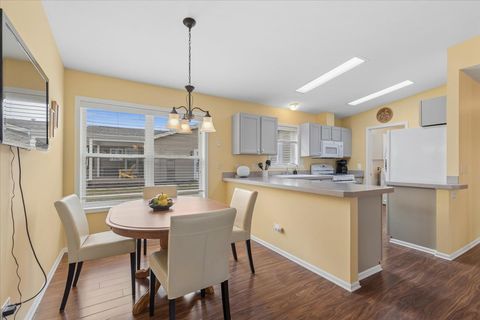 Tiny photo for 1810 Paddock Court, Grayslake, IL 60030 (MLS # 12592908)