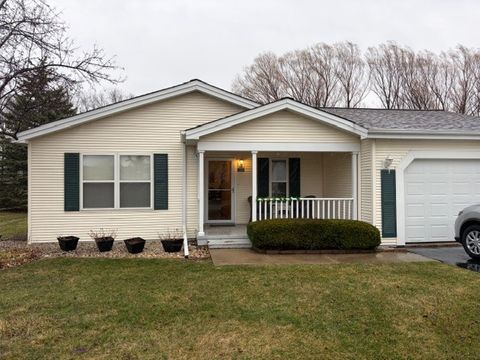 Photo of 1810 Paddock Court, Grayslake, IL 60030 (MLS # 12592908)