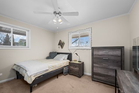 Tiny photo for 1610 N Chestnut Avenue, Arlington Heights, IL 60004 (MLS # 12532490)