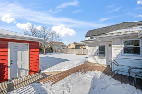 Tiny photo for 1610 N Chestnut Avenue, Arlington Heights, IL 60004 (MLS # 12532490)