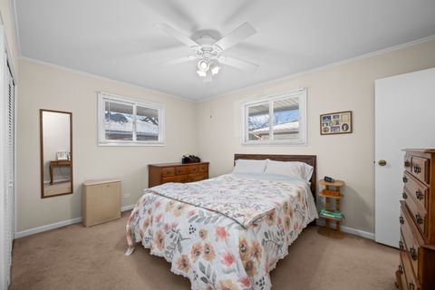 Tiny photo for 1610 N Chestnut Avenue, Arlington Heights, IL 60004 (MLS # 12532490)