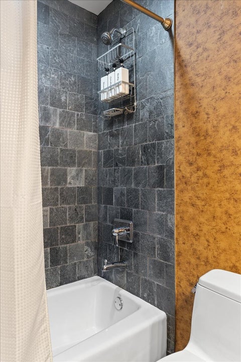 Tiny photo for 930 W Wolfram Street, Chicago, IL 60657 (MLS # 12686248)