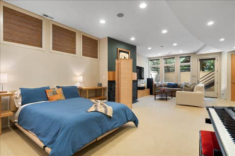 Tiny photo for 930 W Wolfram Street, Chicago, IL 60657 (MLS # 12686248)