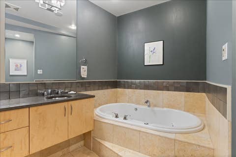 Tiny photo for 930 W Wolfram Street, Chicago, IL 60657 (MLS # 12686248)