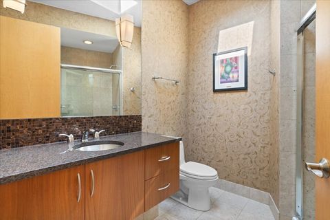 Tiny photo for 930 W Wolfram Street, Chicago, IL 60657 (MLS # 12686248)