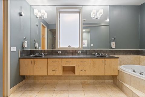 Tiny photo for 930 W Wolfram Street, Chicago, IL 60657 (MLS # 12686248)