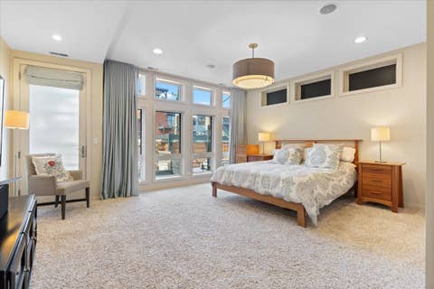 Tiny photo for 930 W Wolfram Street, Chicago, IL 60657 (MLS # 12686248)