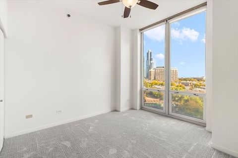Tiny photo for 1600 S Indiana Avenue #908, Chicago, IL 60616 (MLS # 12485709)