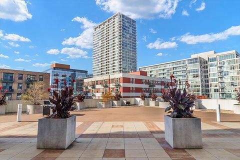 Tiny photo for 1600 S Indiana Avenue #908, Chicago, IL 60616 (MLS # 12485709)
