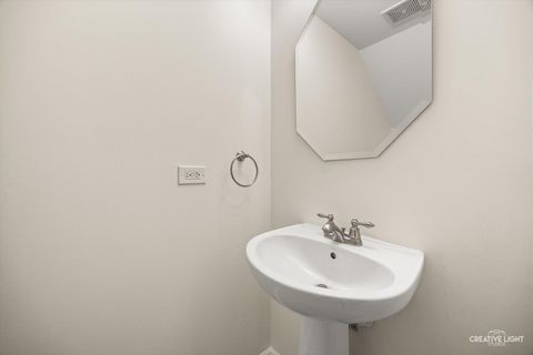 Tiny photo for 530 Conservatory Lane #530, Aurora, IL 60502 (MLS # 12585520)