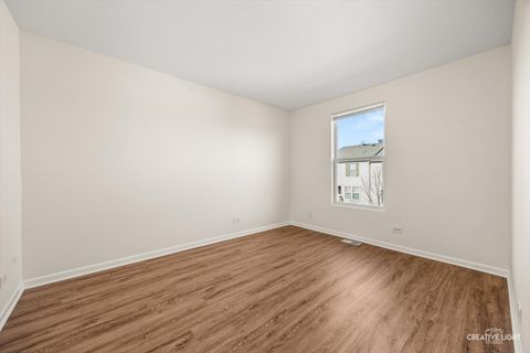 Tiny photo for 530 Conservatory Lane #530, Aurora, IL 60502 (MLS # 12585520)