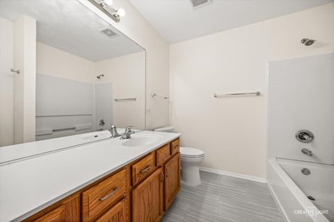 Tiny photo for 530 Conservatory Lane #530, Aurora, IL 60502 (MLS # 12585520)