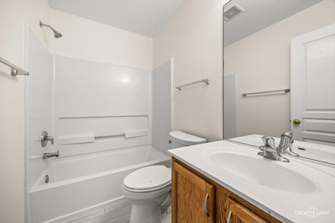 Tiny photo for 530 Conservatory Lane #530, Aurora, IL 60502 (MLS # 12585520)