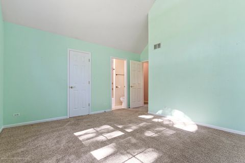 Tiny photo for 52 Oak Creek Drive, Yorkville, IL 60560 (MLS # 12474333)