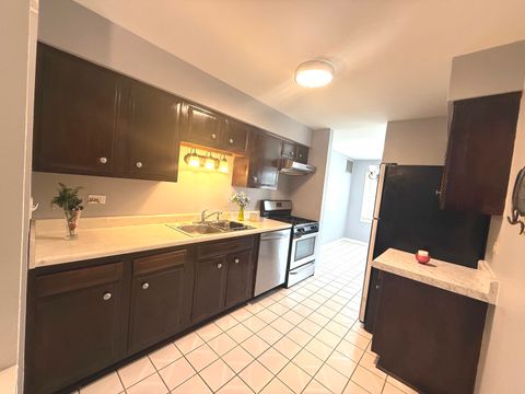 Tiny photo for 3108 ROBERTS Drive #6, Woodridge, IL 60517 (MLS # 12477993)