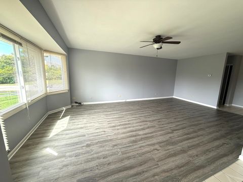 Tiny photo for 3108 ROBERTS Drive #6, Woodridge, IL 60517 (MLS # 12477993)