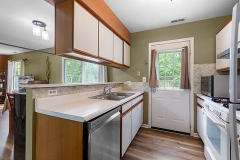 Tiny photo for 417 Newbury Drive, Island Lake, IL 60042 (MLS # 12675465)