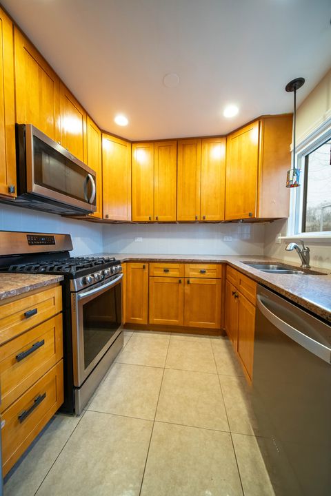 Tiny photo for 1504 Chippewa Trail, Wheeling, IL 60090 (MLS # 12554383)