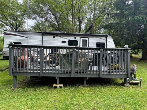 29-233 Woodhaven Lakes Sublette IL 61367