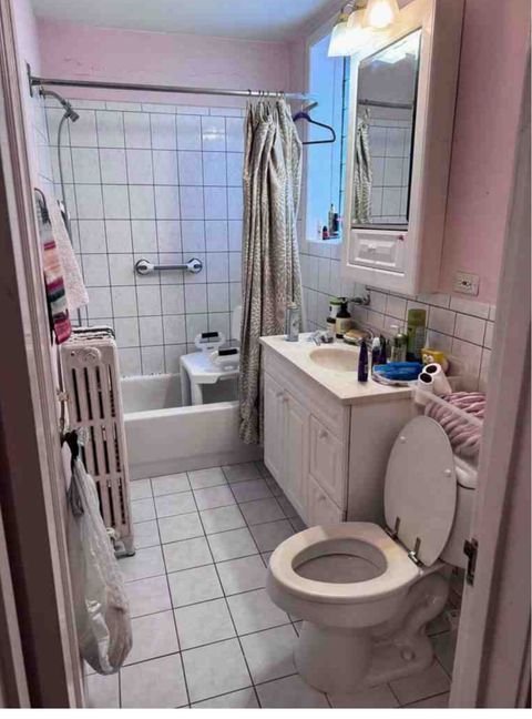 Tiny photo for 2130 W Farwell Avenue, Chicago, IL 60645 (MLS # 12488535)
