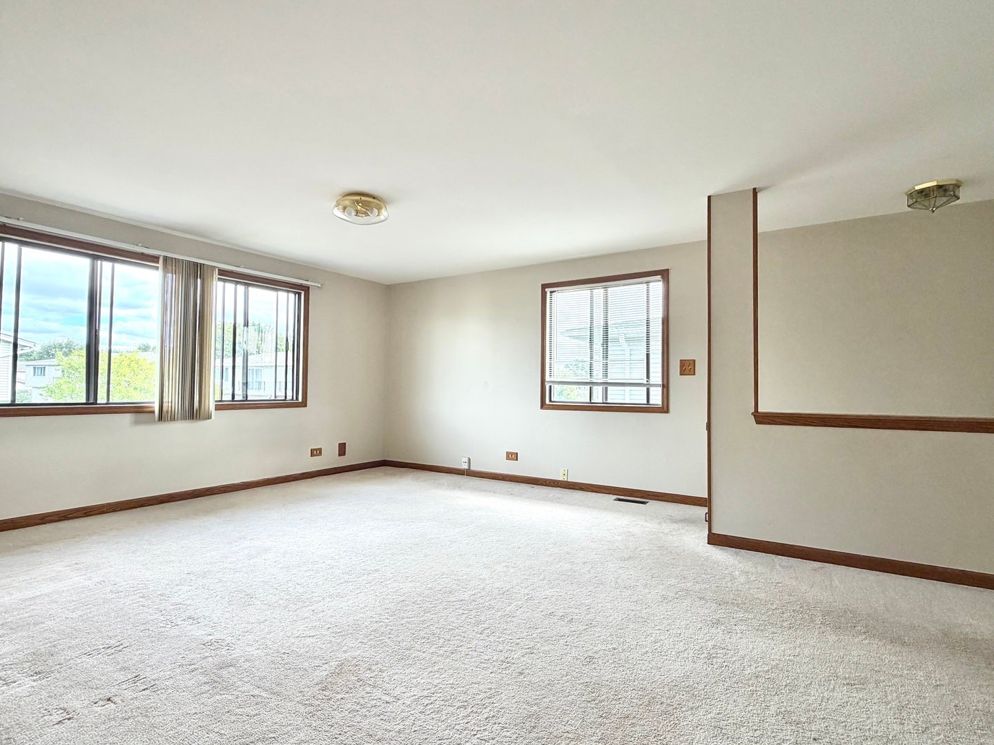 935 Shattuck Lane 935