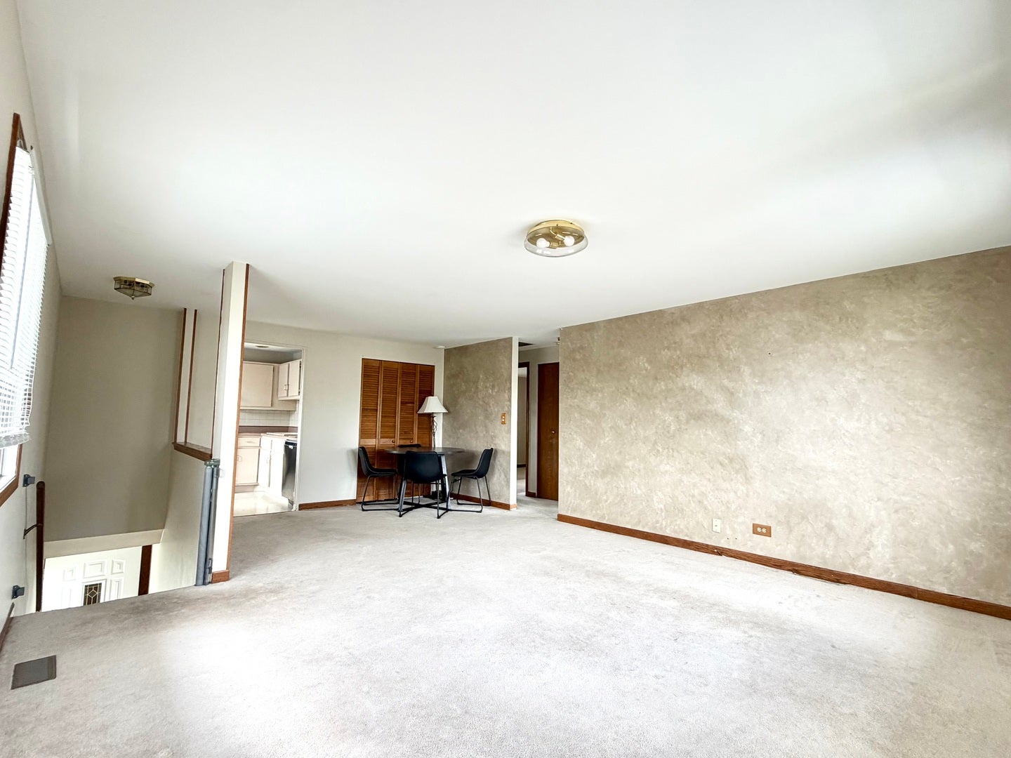 935 Shattuck Lane 935