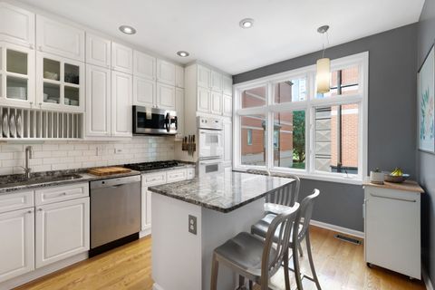 Tiny photo for 1436 S Prairie Avenue #I, Chicago, IL 60605 (MLS # 12486477)