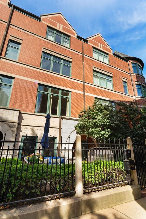 1436 S Prairie Avenue I Chicago IL 60605
