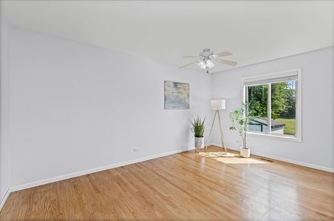 Tiny photo for 5155 Portage Lane, Gurnee, IL 60031 (MLS # 12454928)