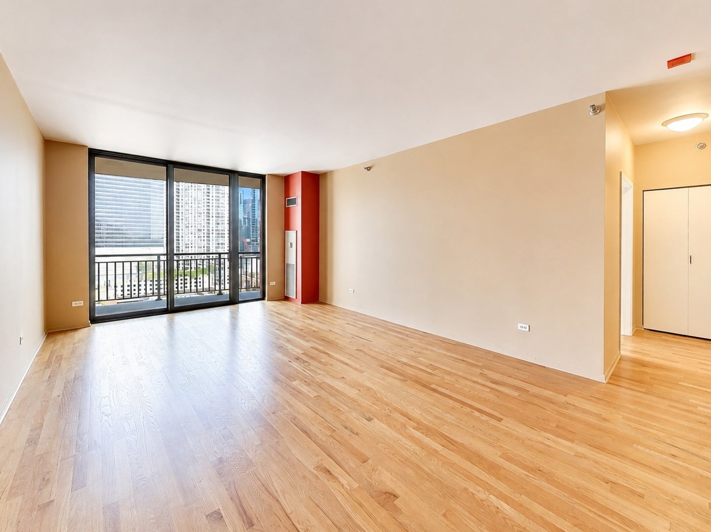 330 N JEFFERSON Street 1403