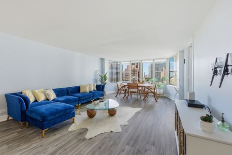 Tiny photo for 525 W HAWTHORNE Place #1104, Chicago, IL 60657 (MLS # 12507425)