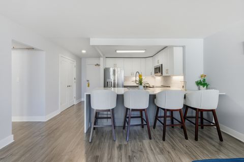 Tiny photo for 525 W HAWTHORNE Place #1104, Chicago, IL 60657 (MLS # 12507425)