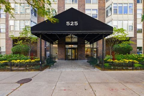 Tiny photo for 525 W HAWTHORNE Place #1104, Chicago, IL 60657 (MLS # 12507425)