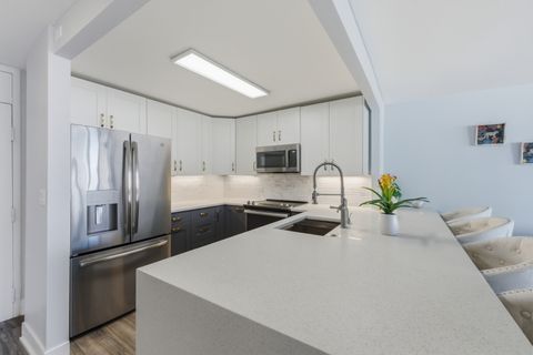 Tiny photo for 525 W HAWTHORNE Place #1104, Chicago, IL 60657 (MLS # 12507425)