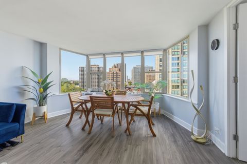 Tiny photo for 525 W HAWTHORNE Place #1104, Chicago, IL 60657 (MLS # 12507425)
