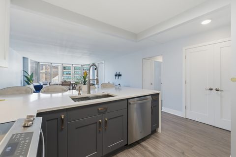 Tiny photo for 525 W HAWTHORNE Place #1104, Chicago, IL 60657 (MLS # 12507425)