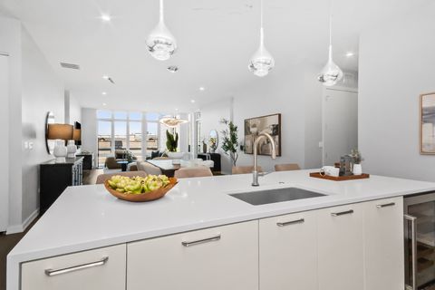 Tiny photo for 2773 N Hampden Court #401, Chicago, IL 60614 (MLS # 12491654)