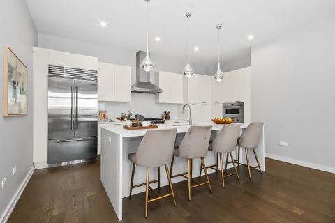Tiny photo for 2773 N Hampden Court #401, Chicago, IL 60614 (MLS # 12491654)