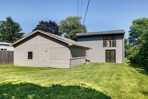 Tiny photo for 1206 Landon Avenue, Winthrop Harbor, IL 60096 (MLS # 12578852)