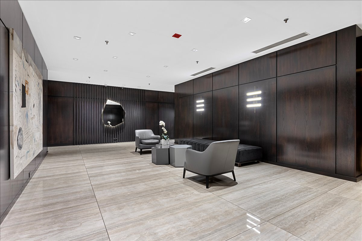 680 N Lake Shore Drive 914