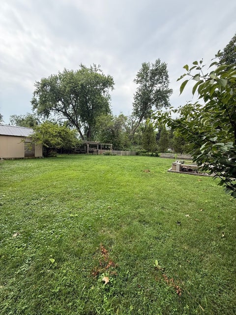 Tiny photo for 47 W Algonquin Road, Des Plaines, IL 60016 (MLS # 12696487)