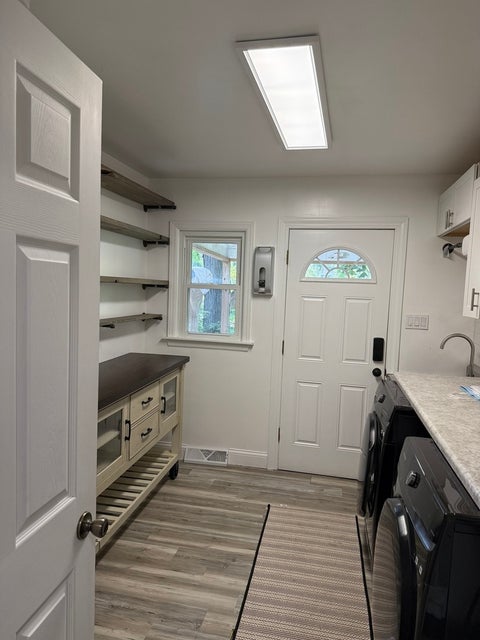 Tiny photo for 47 W Algonquin Road, Des Plaines, IL 60016 (MLS # 12696487)