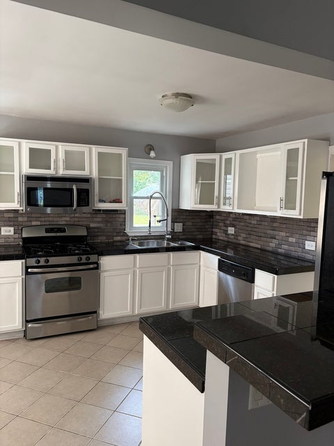 Tiny photo for 47 W Algonquin Road, Des Plaines, IL 60016 (MLS # 12696487)