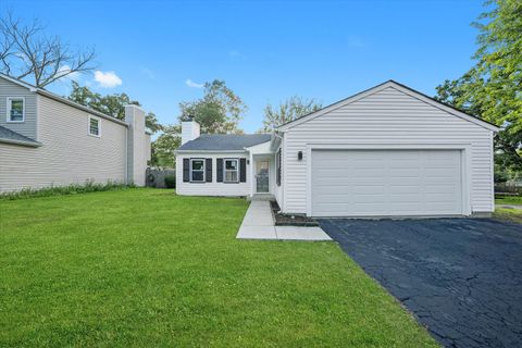 Photo of 8040 Geneva Street, Woodridge, IL 60517 (MLS # 12469128)