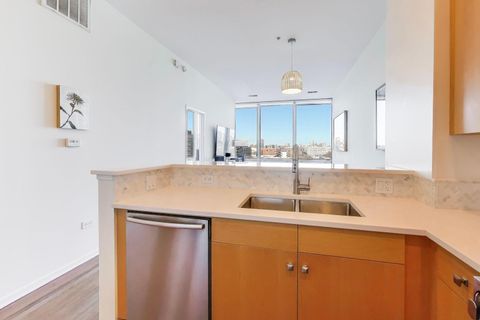Tiny photo for 500 W SUPERIOR Street #608, Chicago, IL 60654 (MLS # 12561381)