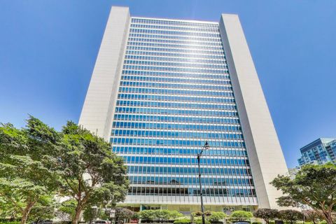 500 W SUPERIOR Street 608 Chicago IL 60654