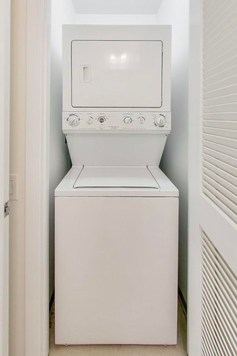 Tiny photo for 500 W SUPERIOR Street #608, Chicago, IL 60654 (MLS # 12561381)