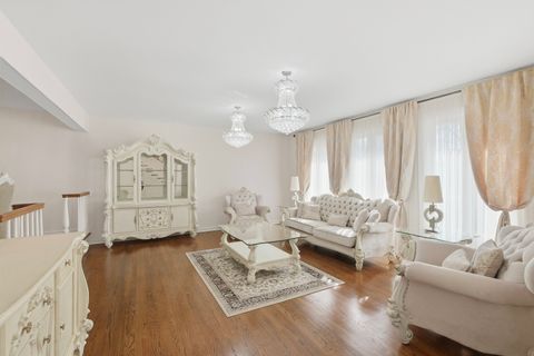 Tiny photo for 532 Lois Court, Mount Prospect, IL 60056 (MLS # 12583930)