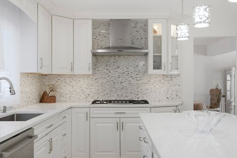 Tiny photo for 532 Lois Court, Mount Prospect, IL 60056 (MLS # 12583930)