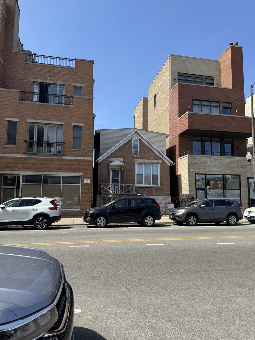 1948 N Damen Avenue